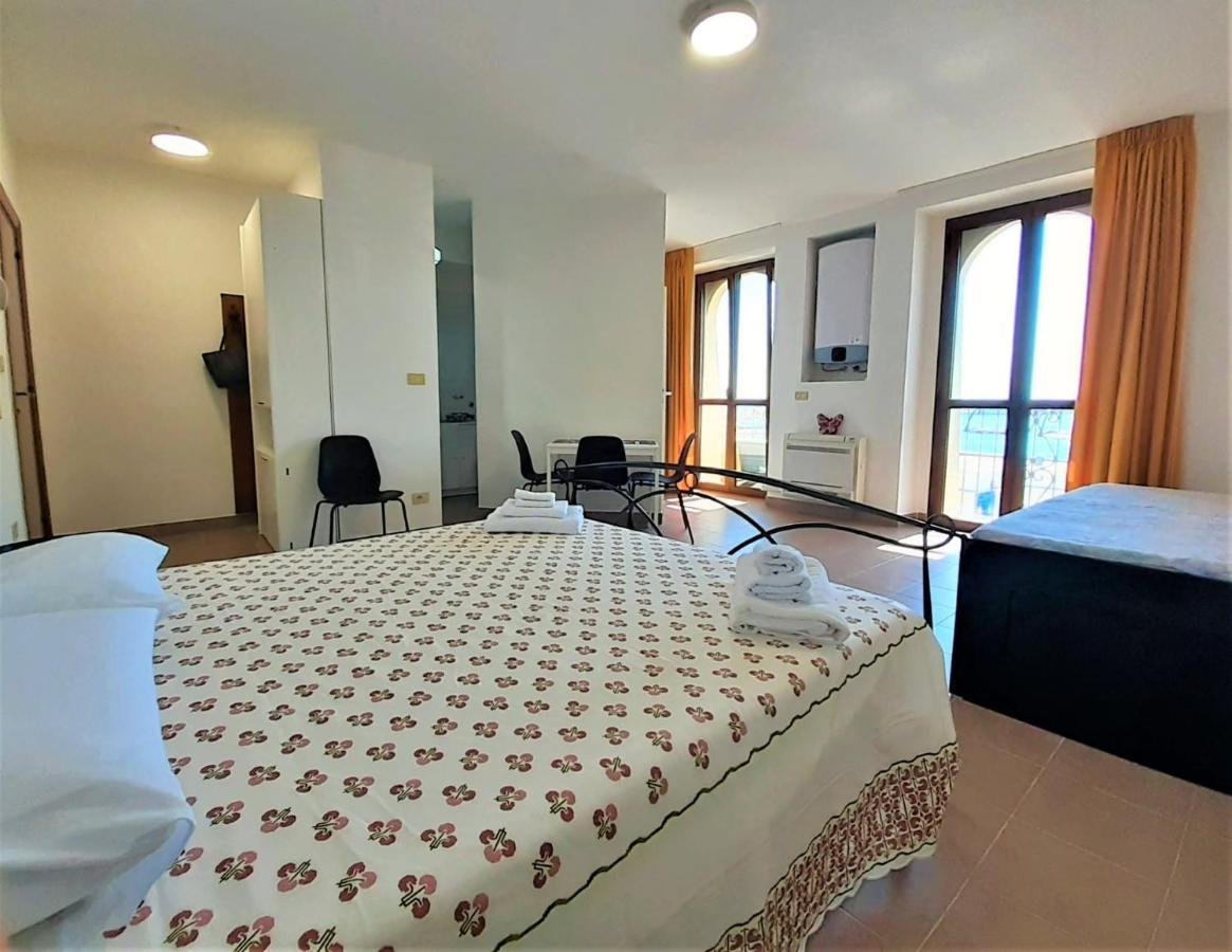 K&K Room Duomo1 تيرمولي المظهر الخارجي الصورة